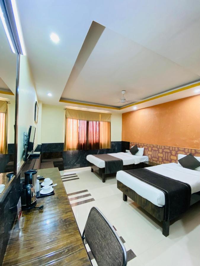Banswara Nakshatra Hotel מראה חיצוני תמונה