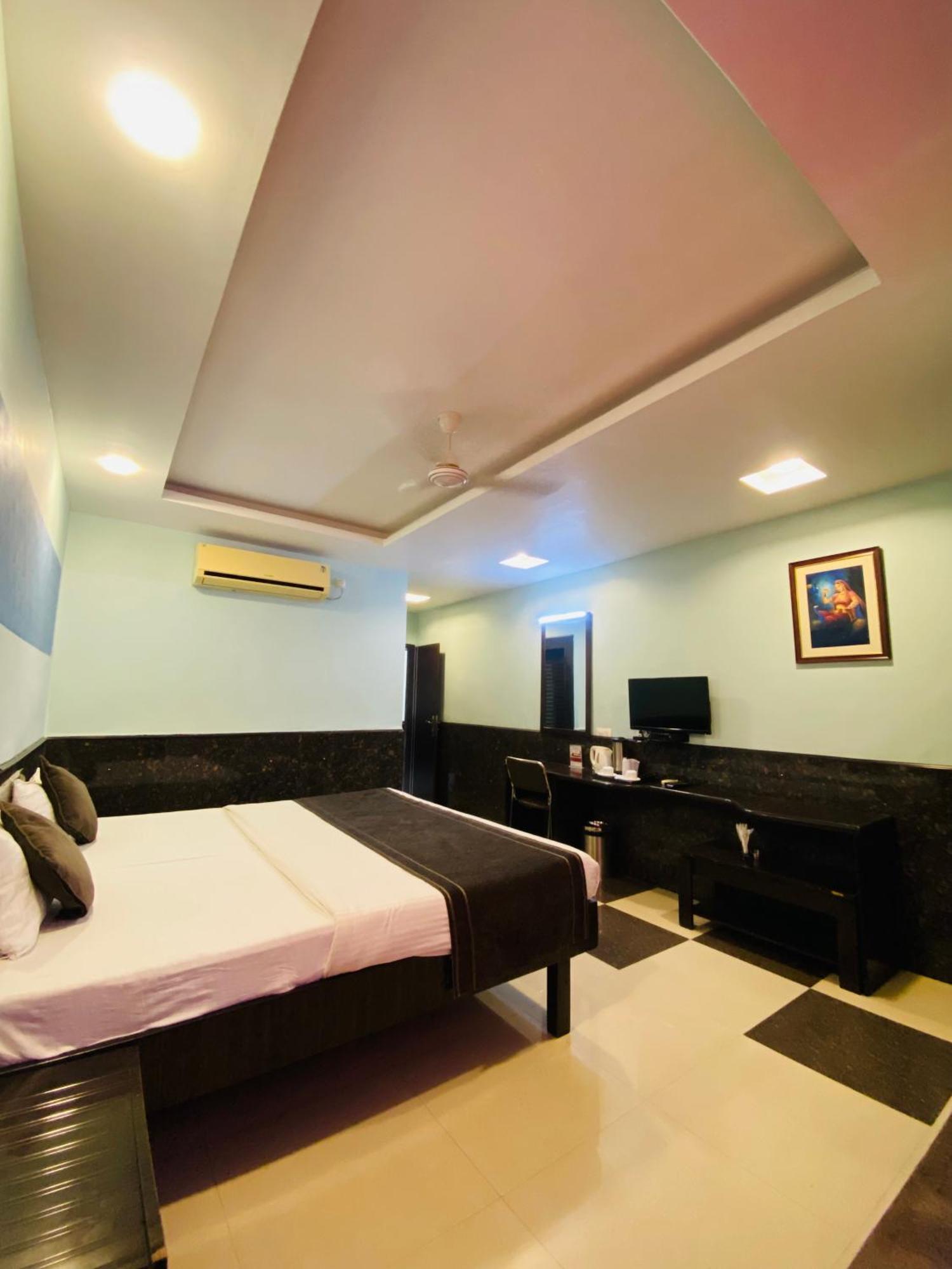 Banswara Nakshatra Hotel מראה חיצוני תמונה
